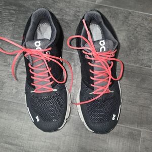 On Cloudflyer Running Women's Black W/ Pink Accents